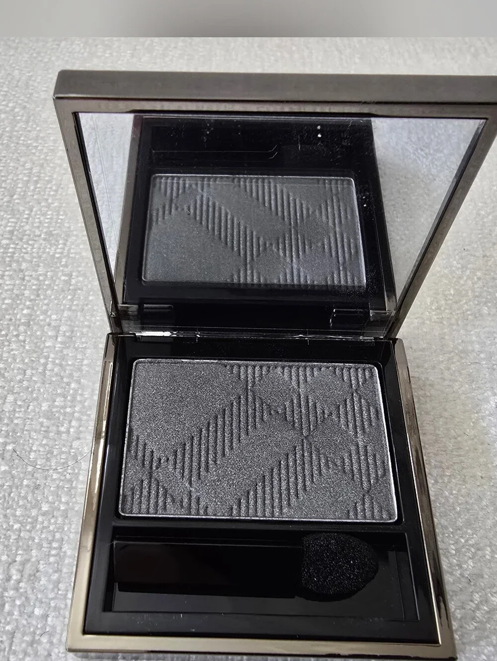 Burberry shade 304